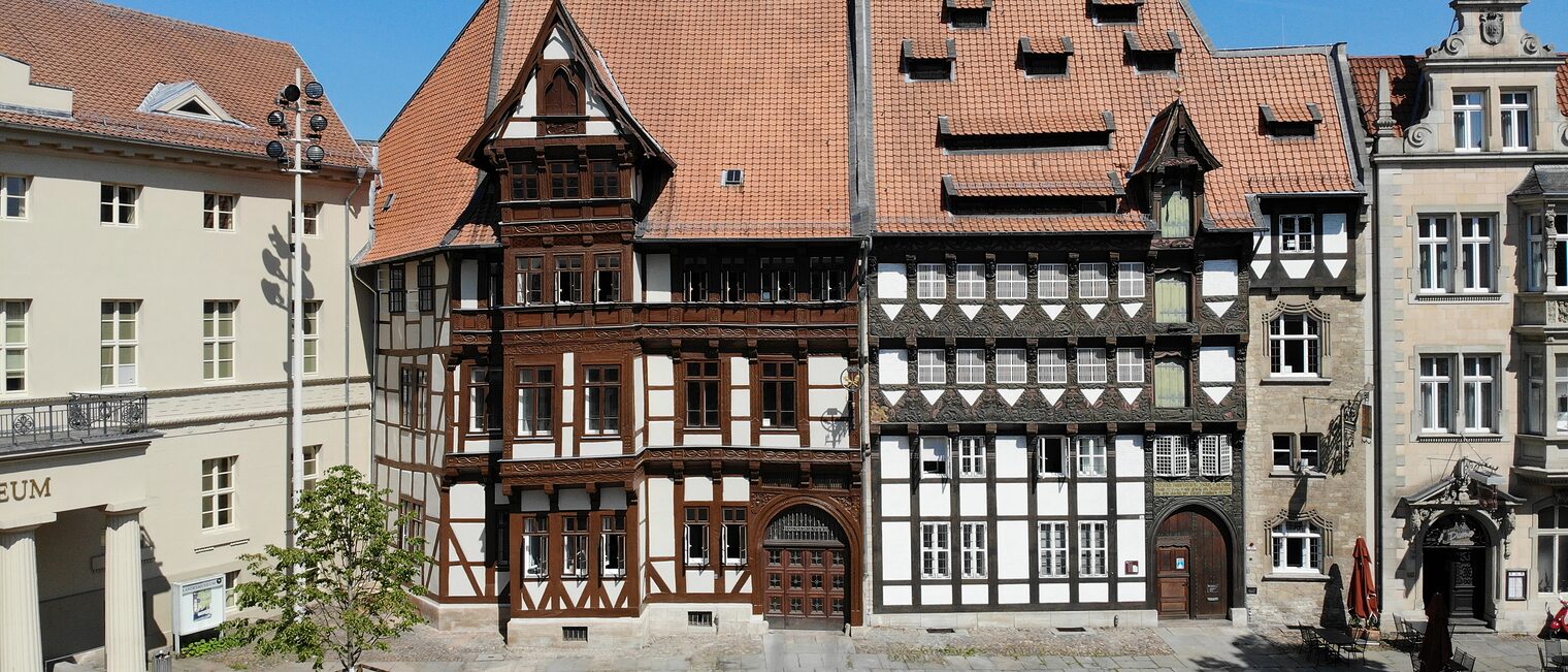 Die Hauptverwaltung der Handwerkskammer Braunschweig-Lüneburg-Stade am Braunschweiger Burgplatz. Die Hauptverwaltung der Handwerkskammer Braunschweig-Lüneburg-Stade am Braunschweiger Burgplatz.